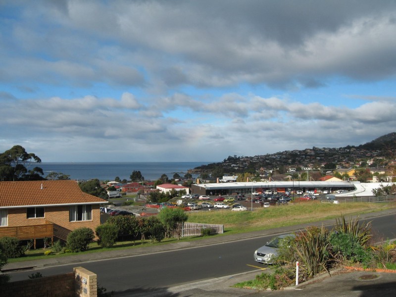 Unit 4-12 Opal Drive, Blackmans Bay TAS 7052