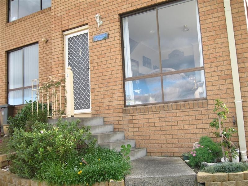 Unit 4-12 Opal Drive, Blackmans Bay TAS 7052