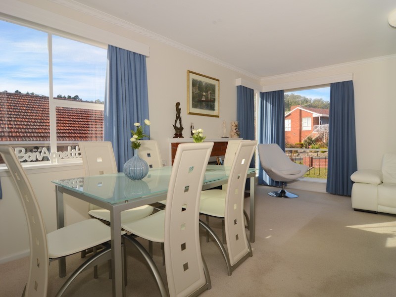 6 Coolangatta Street, Lindisfarne TAS 7015