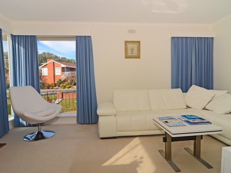 6 Coolangatta Street, Lindisfarne TAS 7015