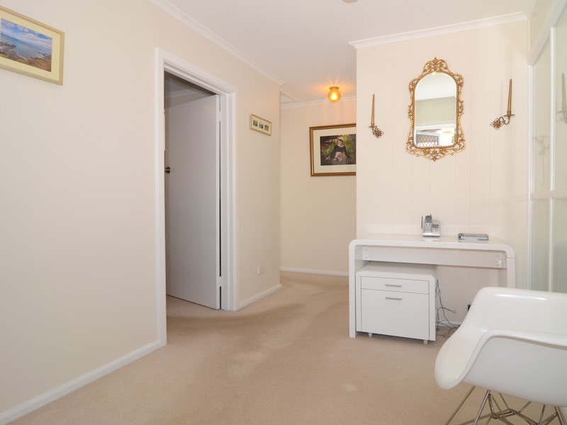 6 Coolangatta Street, Lindisfarne TAS 7015