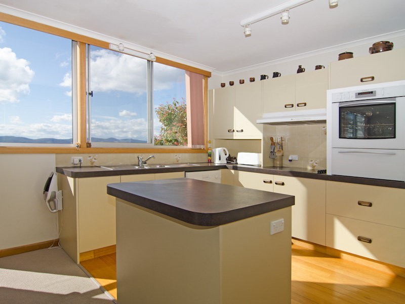 5 Cartela Street, Sandy Bay TAS 7005