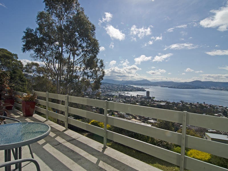 5 Cartela Street, Sandy Bay TAS 7005