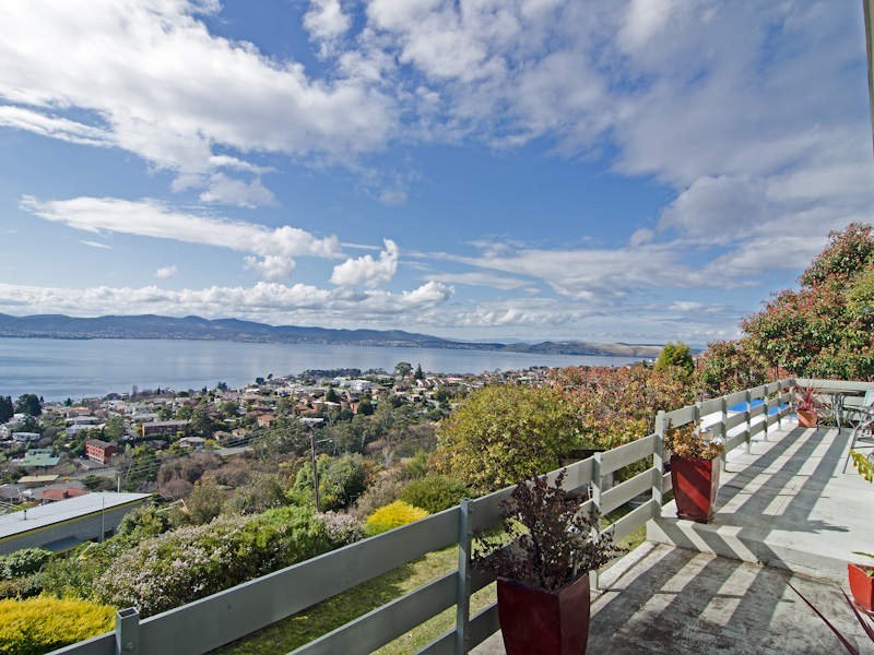 5 Cartela Street, Sandy Bay TAS 7005