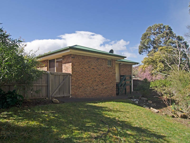 2/30 Saunders Crescent, South Hobart TAS 7004