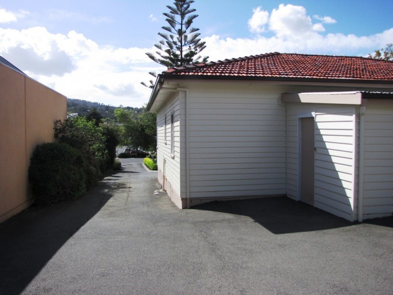 24 Wellington Road, Lindisfarne TAS 7015
