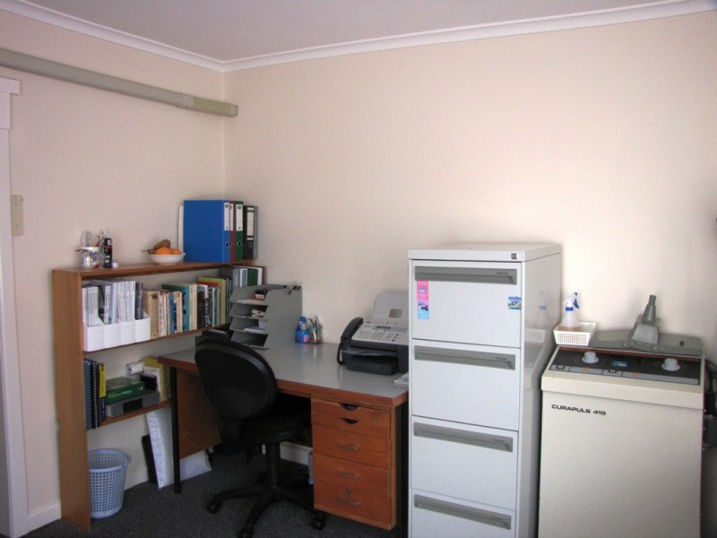 24 Wellington Road, Lindisfarne TAS 7015