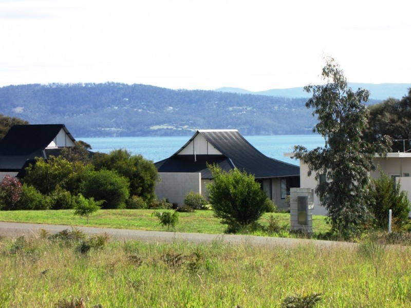 117 Spitfarm Road, Opossum Bay TAS 7023