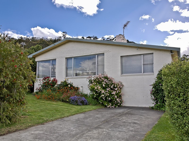 1 Weerona Avenue, Mount Stuart TAS 7000