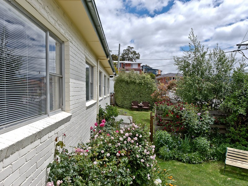 1 Weerona Avenue, Mount Stuart TAS 7000