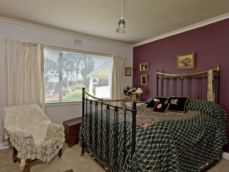 1 Weerona Avenue, Mount Stuart TAS 7000