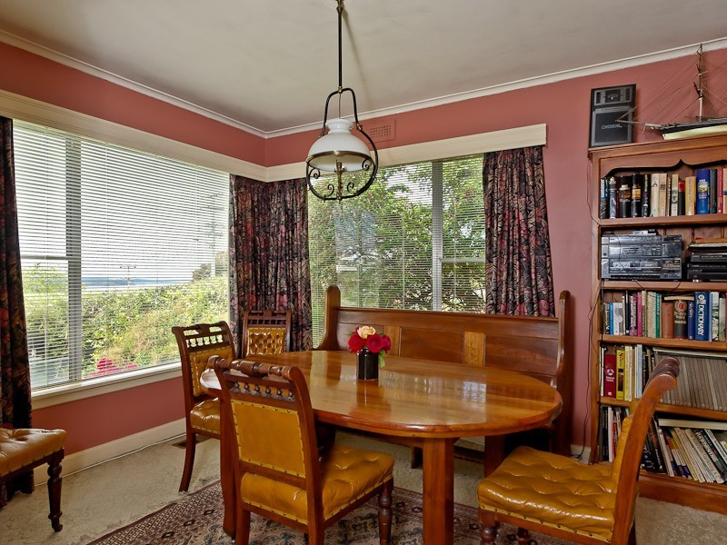 1 Weerona Avenue, Mount Stuart TAS 7000