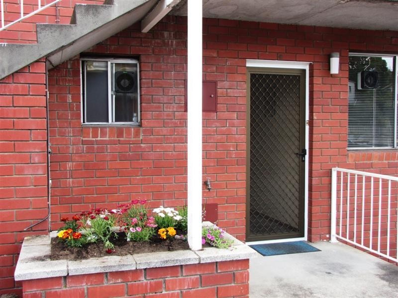 2/104 New Town Road, New Town TAS 7008