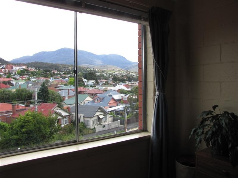 2/104 New Town Road, New Town TAS 7008