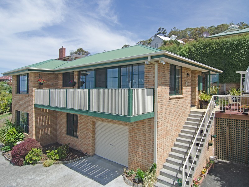2/8 Fielding Drive, West Hobart TAS 7000