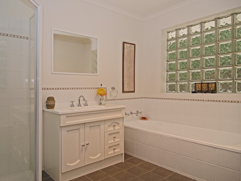 2/8 Fielding Drive, West Hobart TAS 7000
