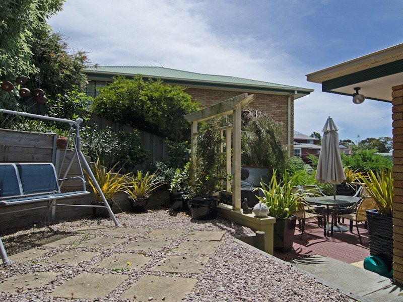 2/8 Fielding Drive, West Hobart TAS 7000
