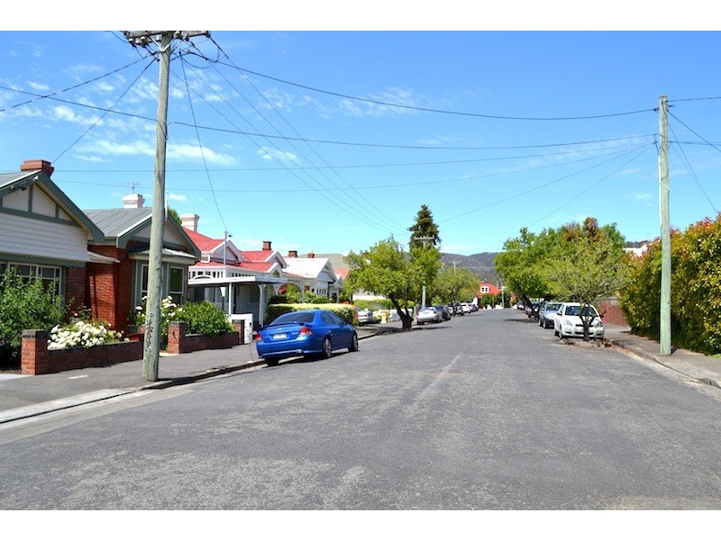 1/15 Greenlands Avenue, Sandy Bay TAS 7005