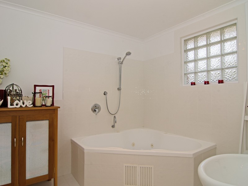 13a Willowbend Road, Kingston TAS 7050