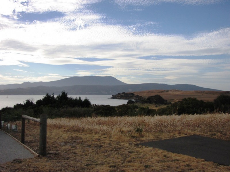 122 Spitfarm Road, Opossum Bay TAS 7023