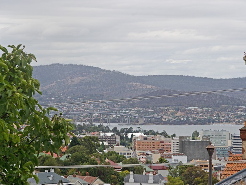2/29 William Street, West Hobart TAS 7000