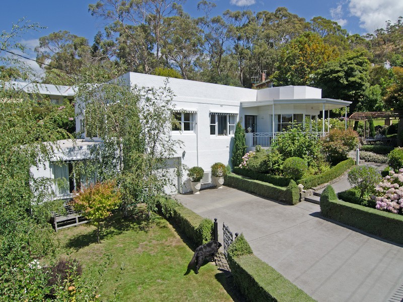 123 Channel Highway, Taroona TAS 7053