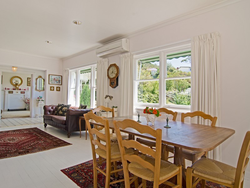 123 Channel Highway, Taroona TAS 7053