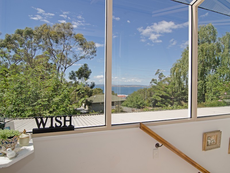 123 Channel Highway, Taroona TAS 7053