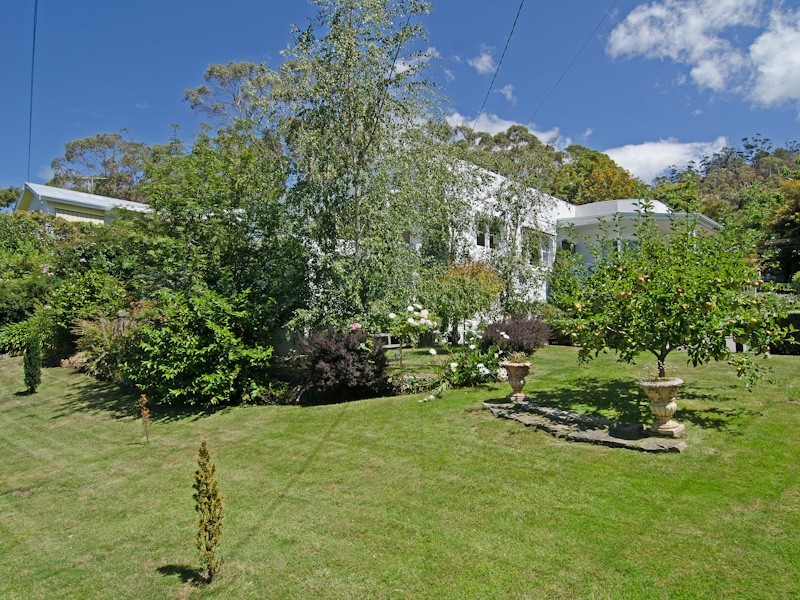 123 Channel Highway, Taroona TAS 7053