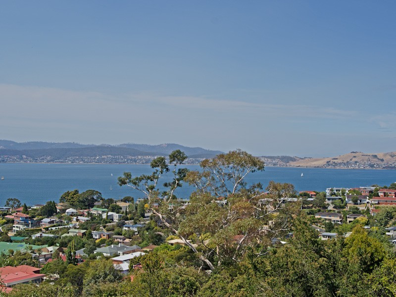 1/455 Churchill Avenue, Sandy Bay TAS 7005