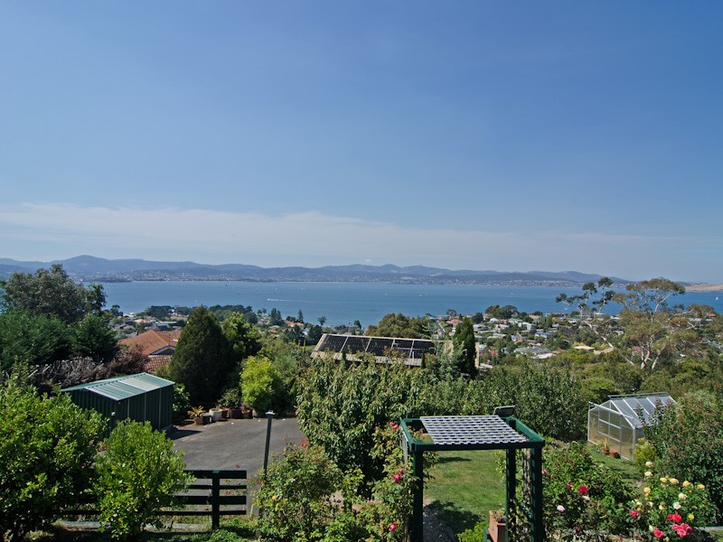 71 Fisher Avenue, Sandy Bay TAS 7005