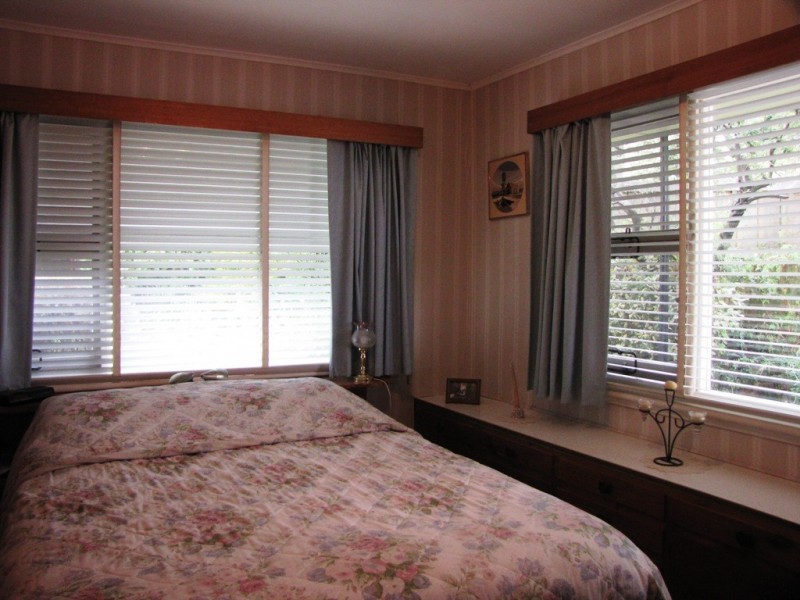 21 Karoola Road, Lindisfarne TAS 7015