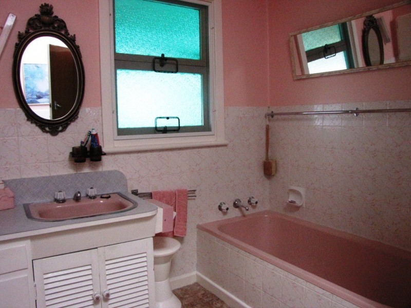 21 Karoola Road, Lindisfarne TAS 7015