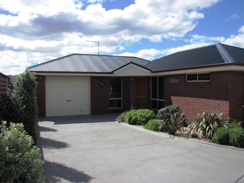 32 Hance Road, Howrah TAS 7018