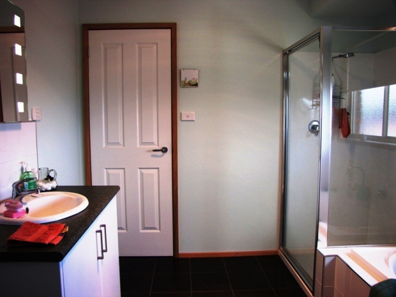 32 Hance Road, Howrah TAS 7018