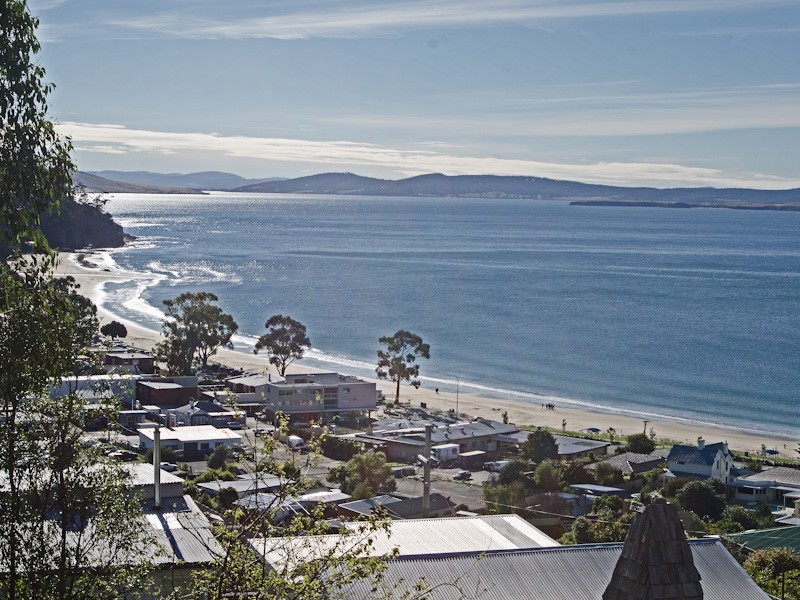 9 Auburn Road, Kingston Beach TAS 7050