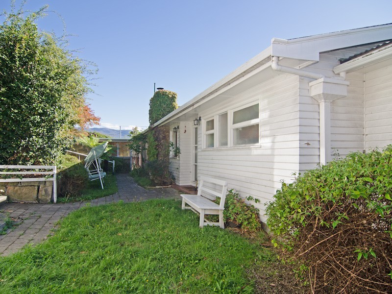 9 Auburn Road, Kingston Beach TAS 7050