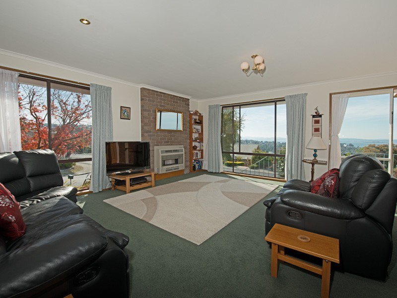 2 The Summit, Blackmans Bay TAS 7052