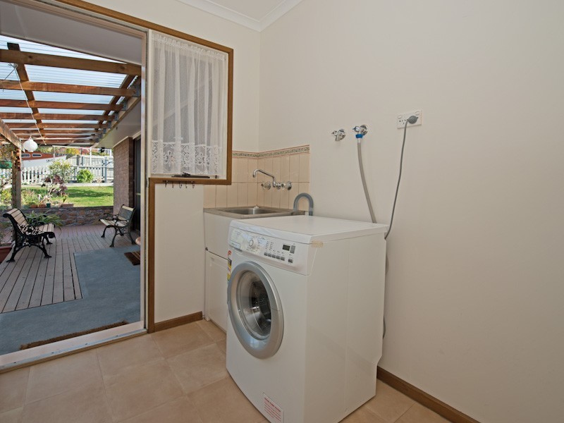 2 The Summit, Blackmans Bay TAS 7052