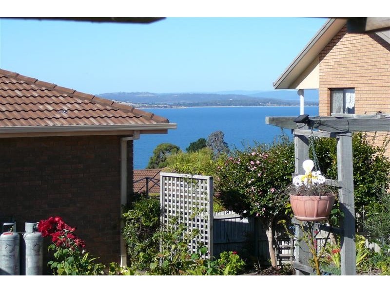 2 The Summit, Blackmans Bay TAS 7052