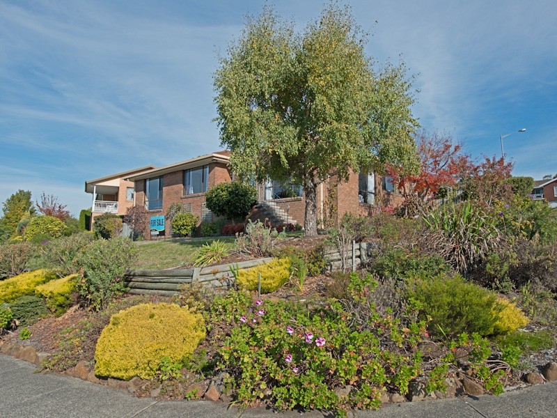 2 The Summit, Blackmans Bay TAS 7052