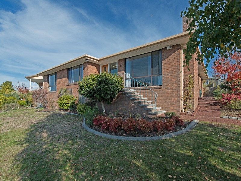 2 The Summit, Blackmans Bay TAS 7052