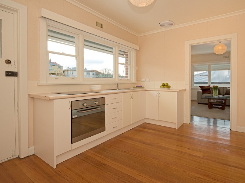 15 Rossendell Avenue, West Hobart TAS 7000