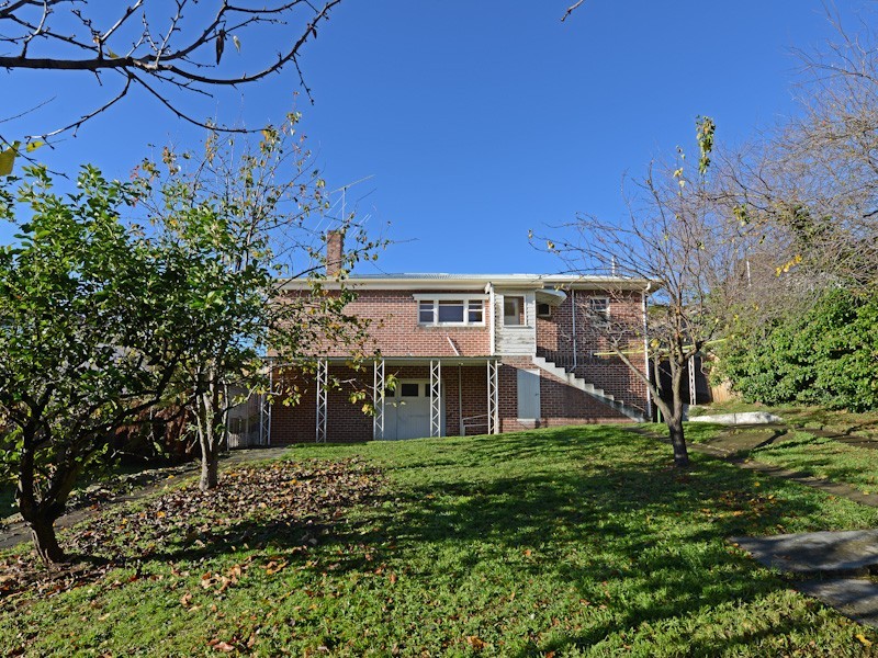 15 Rossendell Avenue, West Hobart TAS 7000