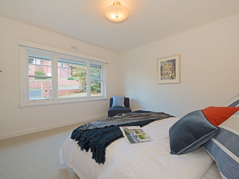 15 Rossendell Avenue, West Hobart TAS 7000