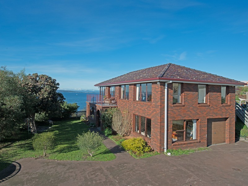 14 Flowerpot Crescent, Blackmans Bay TAS 7052