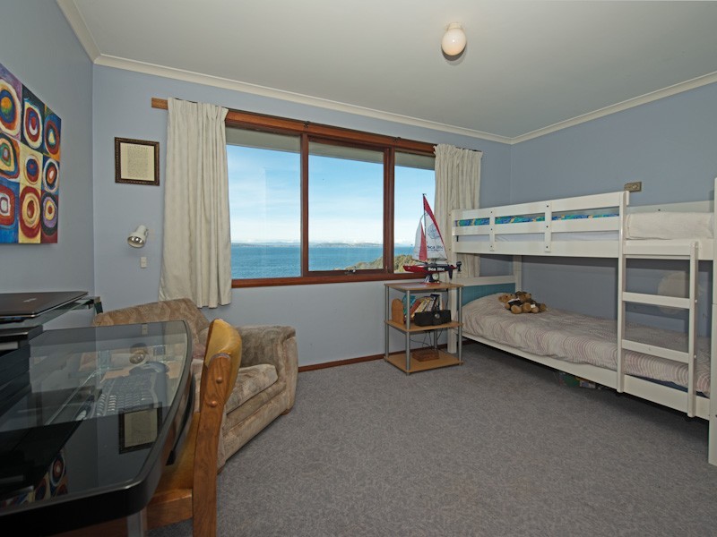 14 Flowerpot Crescent, Blackmans Bay TAS 7052