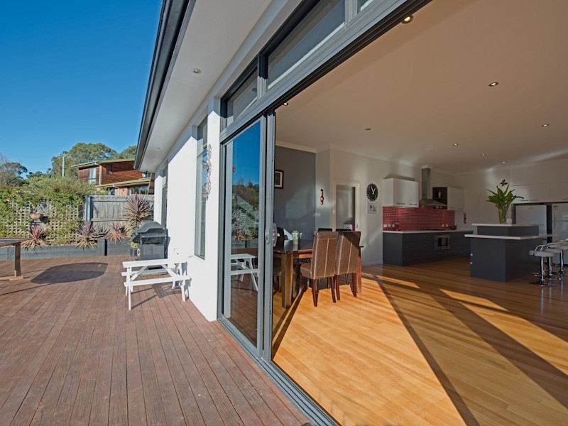 3 Burwood Drive, Blackmans Bay TAS 7052