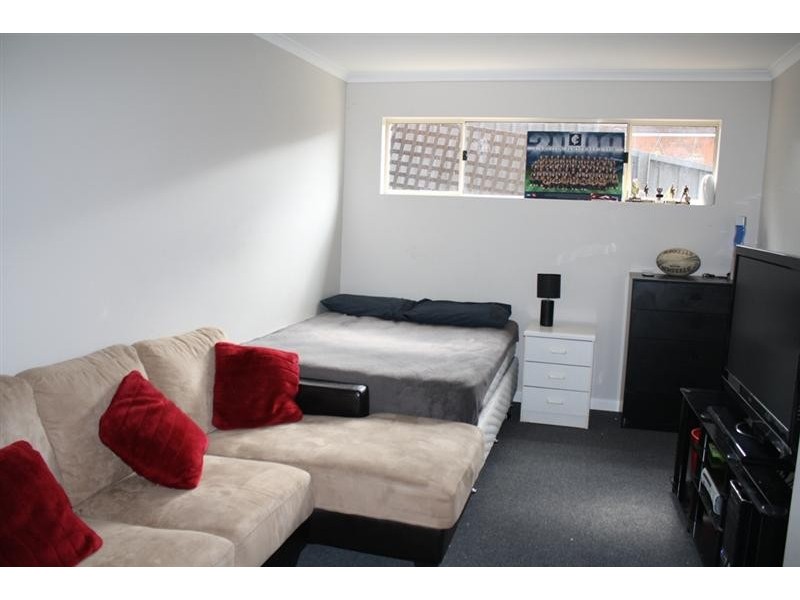 8 Tollard Place, Rokeby TAS 7019