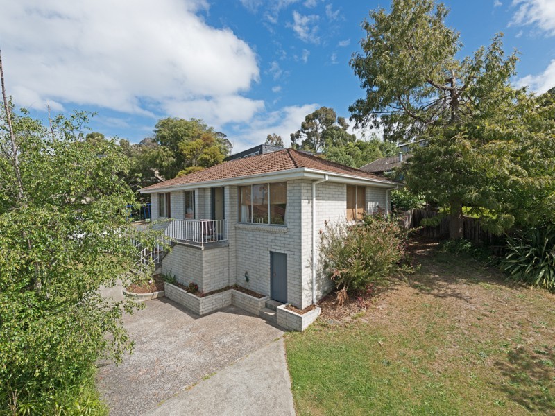 12 Darville Court, Blackmans Bay TAS 7052